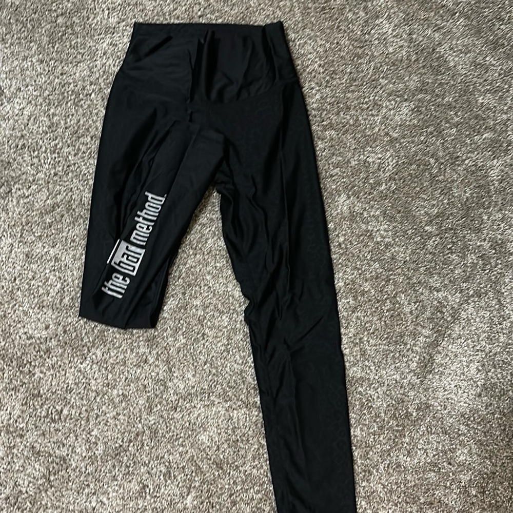 Black cheetah print legging